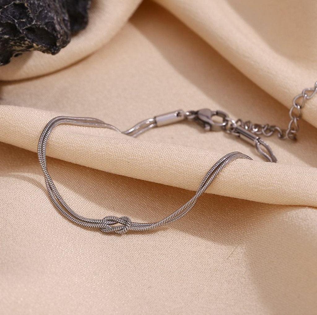 Minimalist Twisted 18K Gold-Plated Jewelry