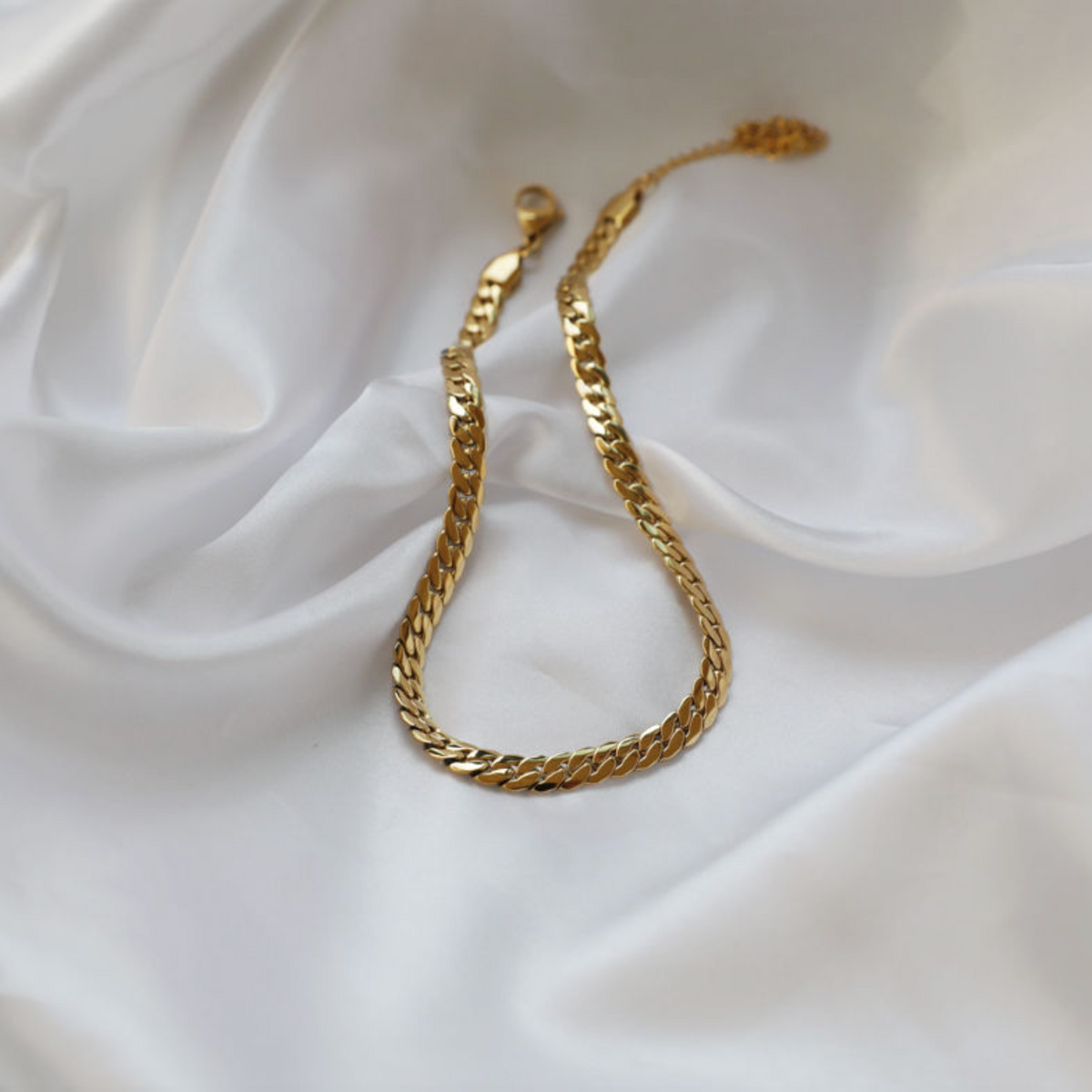 Elegant Snake Chain Choker Necklace